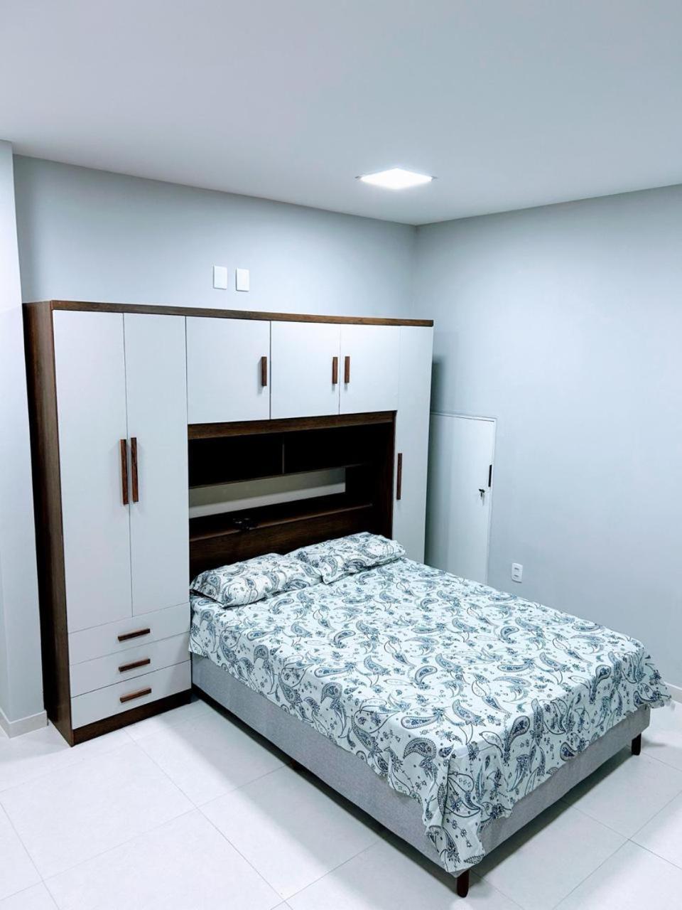 Estudio Novo Bem Equipado Сера Екстериор снимка